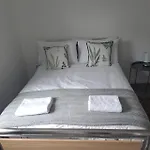 Brunswick House, Sleeps 6 In 2 Bedrooms, Parking, Wifi