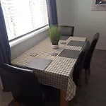 Brunswick House, Sleeps 6 In 2 Bedrooms, Parking, Wifi